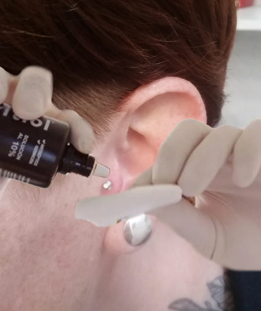 curado del piercing