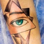 Tatuaje de ojo de Jesús