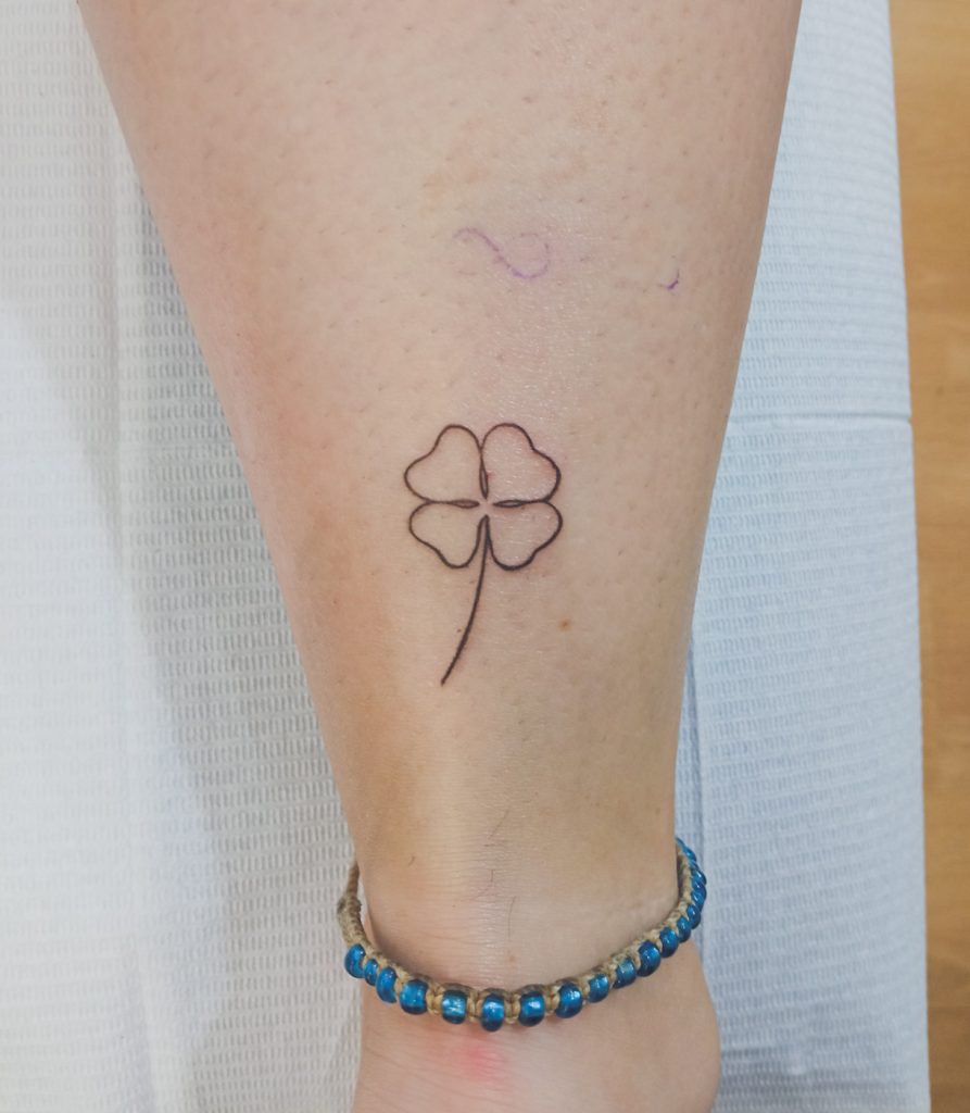 tatuajes estilo linea fina