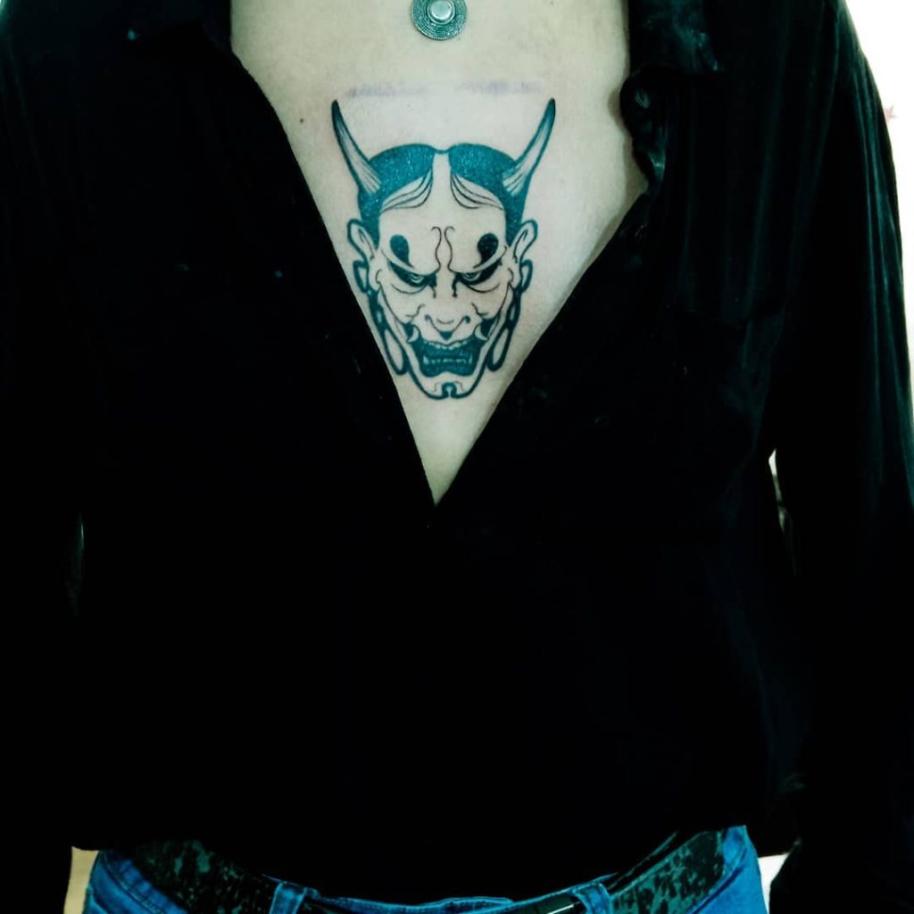 tatuaje estilo blackwork