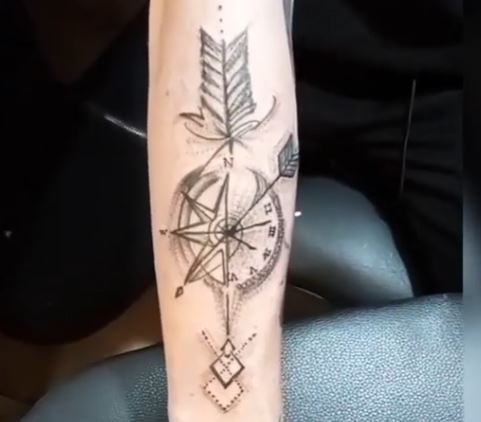 tatuaje flecha