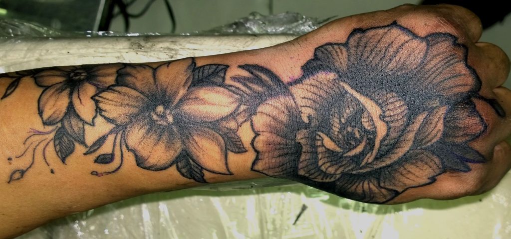 tatuaje blackwork