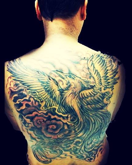 tatuaje ave fenix oriental