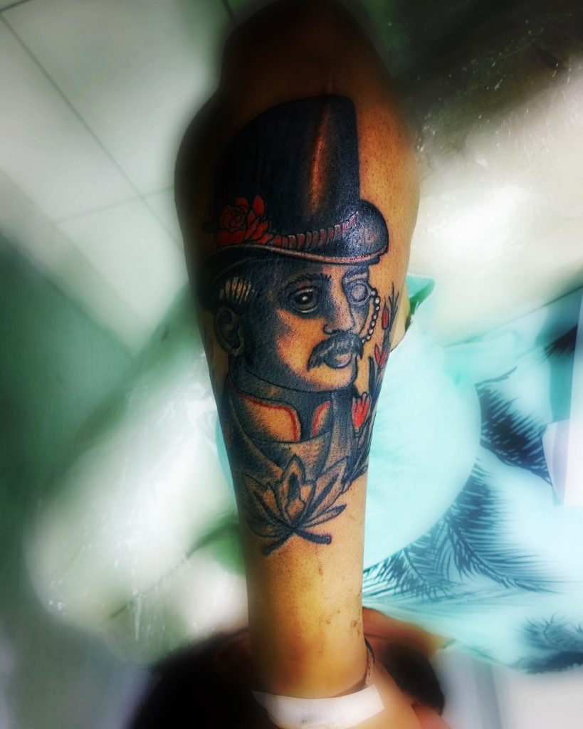 tatuaje de caballero estilo tradicional old school