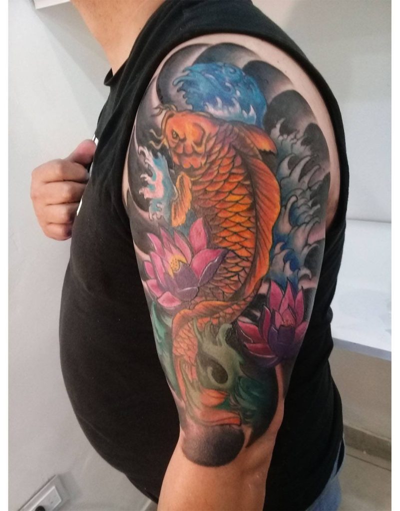 tatuaje estilo oriental pez Koi neo oriental